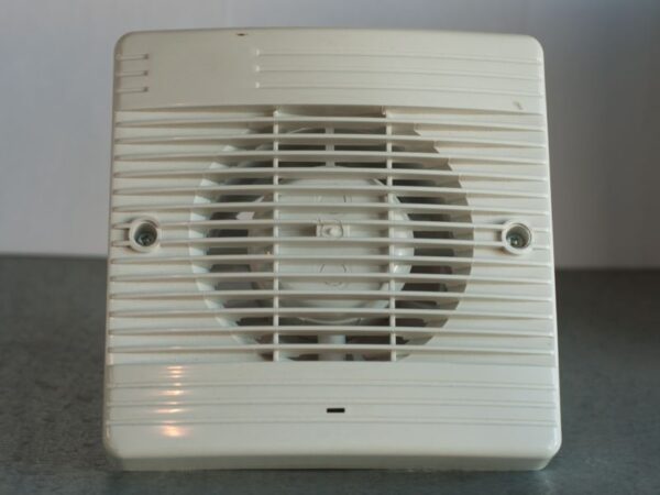 BATHROOM FAN